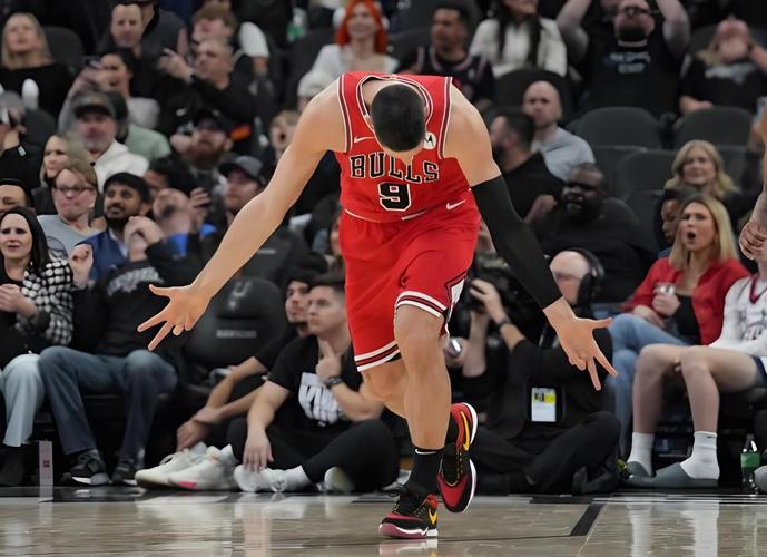 热火vs公牛高清；热火vs公牛高清图片